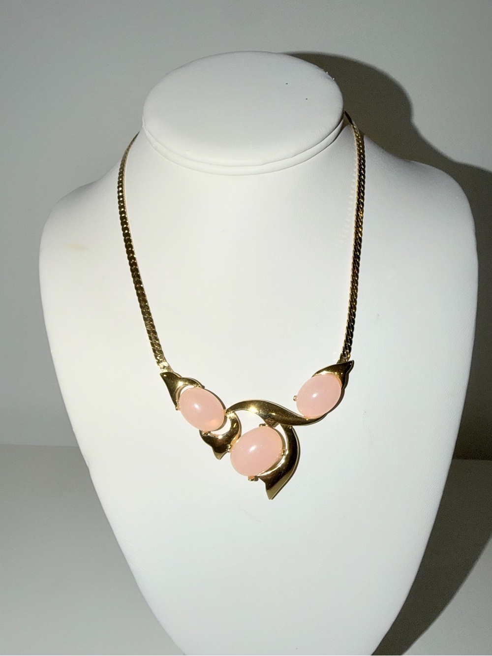Vintage Signed Trifari Gold-Tone & Pink Glass Cabochon Statement Necklace